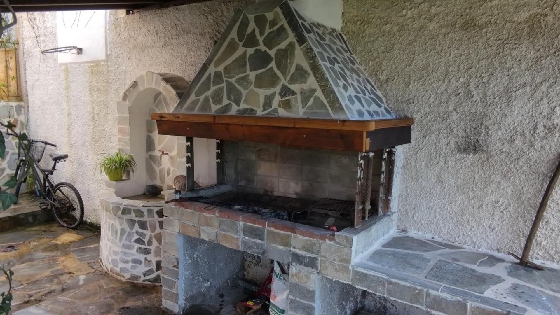 Yourlittlemiracle-Panoramicview+Firepit+Garden+Bbq Argalasti Ruang foto